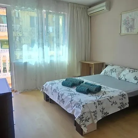 алекс 2 Apartament *