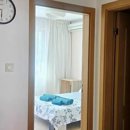 алекс 2 Apartament *
